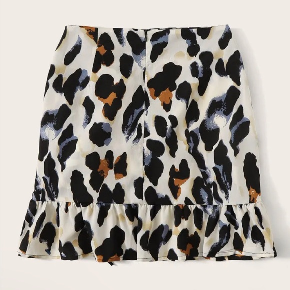 Leopard Print Ruched Drawstring Mini Skirt - Picture 2 of 5